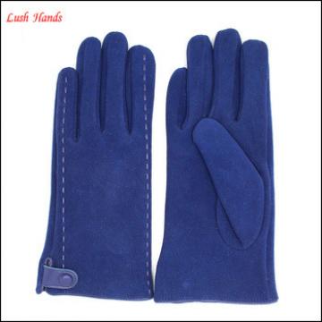 Women&#39;s blue pigsuede leather gloves to make fashion and warm
