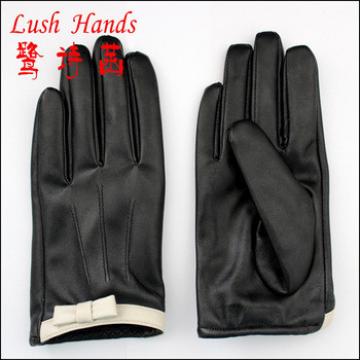 2016 lady&#39;s warm winter wholesale womens hand leather gloves with white bow