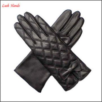 ladies new style embroidery black leather glove with bow