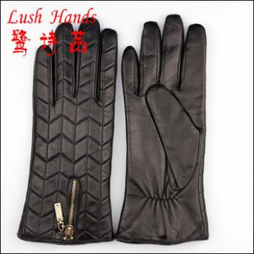 lady&#39;s touch screen wholesale leather gloves with waved lines and zipper