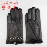 2016 popular women genuine leather gloves with metal rivets and knuckle holes