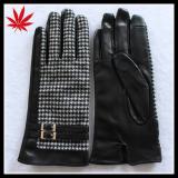 Cheap leather smart phone gloves with cloth fabric