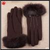 The new women&#39;s 2016 touch-screen woolen gloves with fake fur
