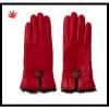 Hot sale lady&#39;s delicate genuine leather gloves with buckle