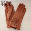 2016 lady&#39;s unexpensive delicate brown leather gloves in high quality