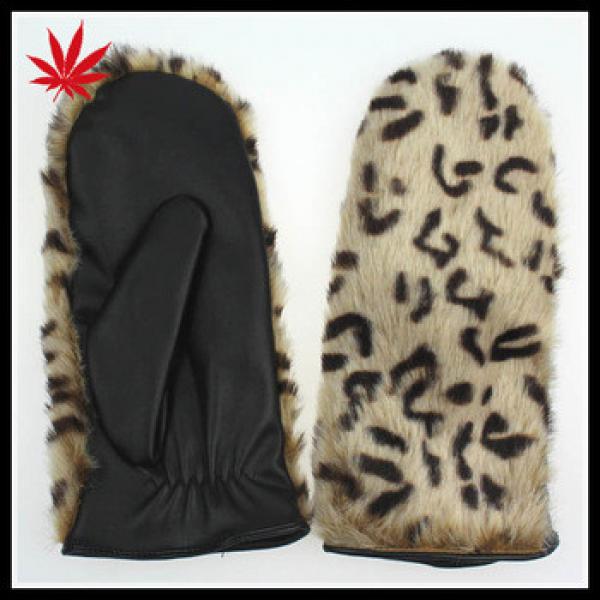 Women&#39;s mitten leather gloves with fake fur #1 image