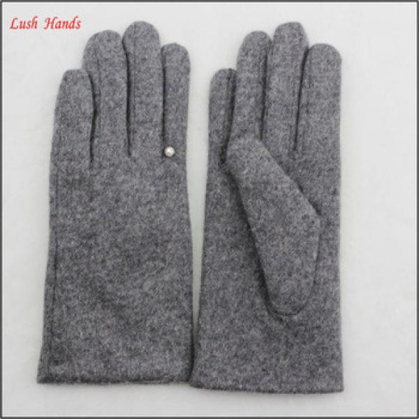 2016 fashionable ladies fur lining suede gloves decorated with fake pearls #1 image