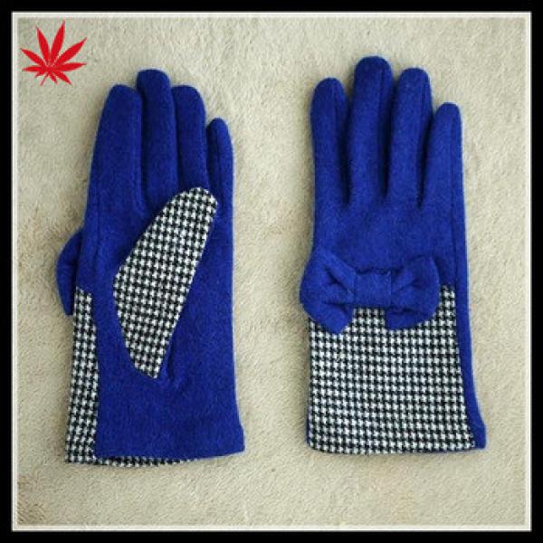 Lady&#39;s woolen gloves with butterfly #1 image
