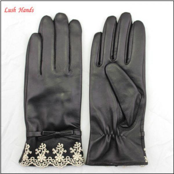 Hebei lxian goodluck glove factory Wholesale ladies black leather gloves and the cuff with white Voile lace #1 image