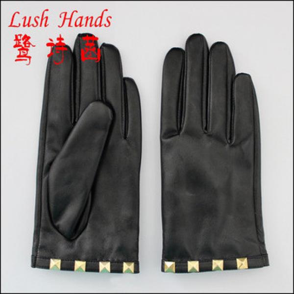 2016 women wholesale leather hand gloves with studs on cuff #1 image