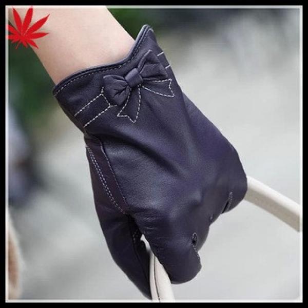 Damen Echt leder Handschuhe with butterfly #1 image